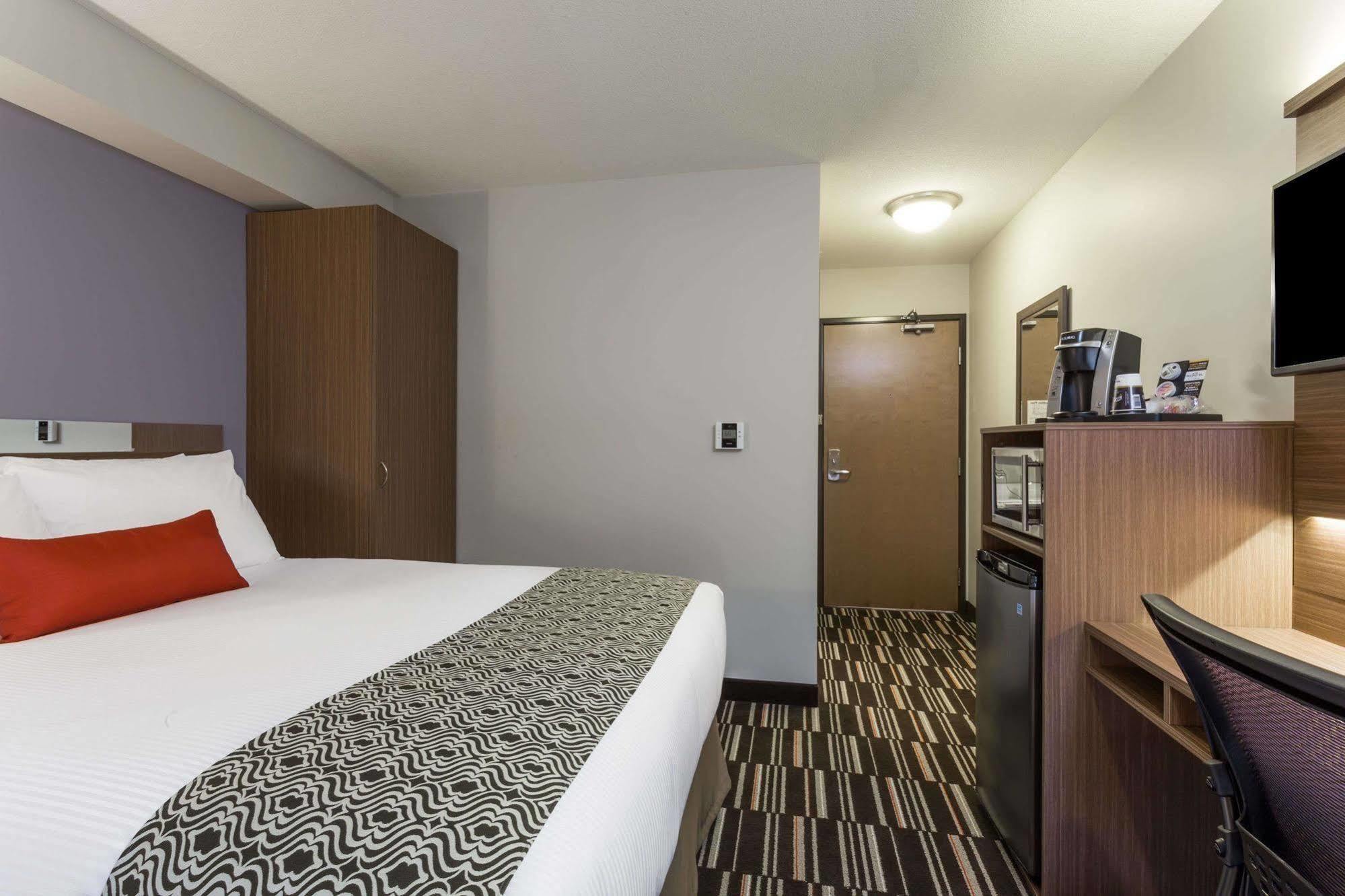Microtel Inn And Suites By Wyndham Kitimat Dış mekan fotoğraf