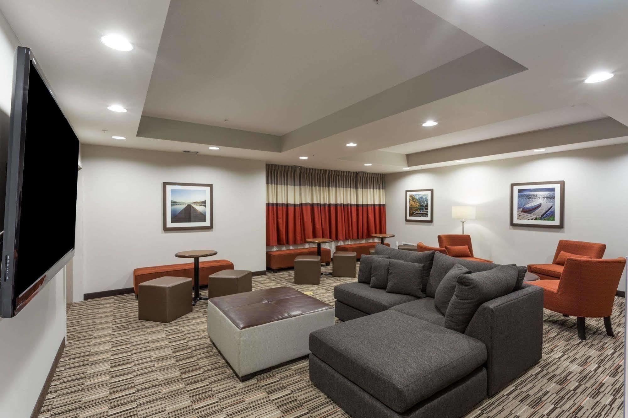 Microtel Inn And Suites By Wyndham Kitimat Dış mekan fotoğraf
